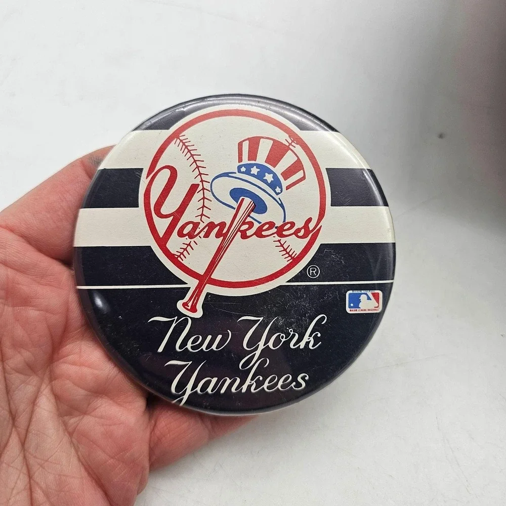 Vintage New York Yankees Large Pinback Button MLB Baseball Logo Memorabilia
